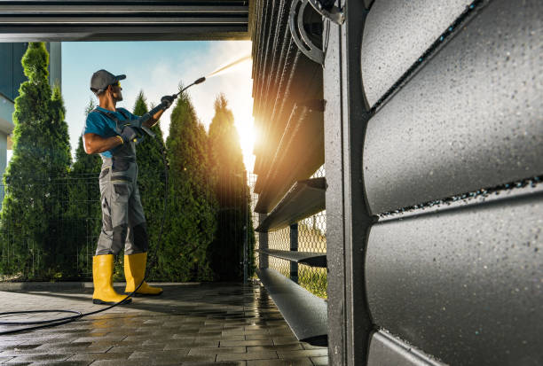 Fence Pressure Washing in Akron, OH
