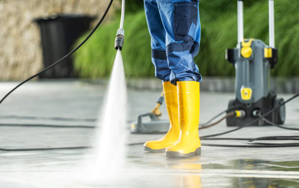 Best Roof Power Washing Services  in Akron, OH